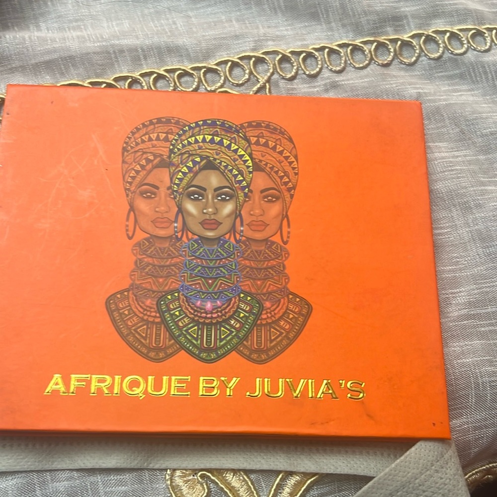 Juvia’s Place Afrique palette